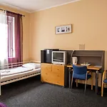 Le Petit Otel 3*