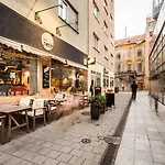 Le Petit Otel 3*