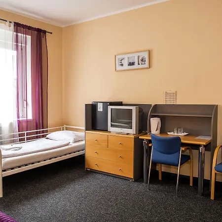 Le Petit Hotell 3*