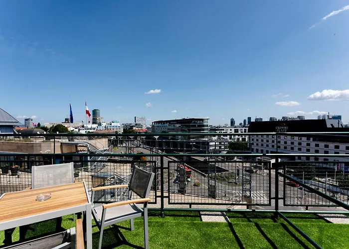 Отель Le Petit 3*