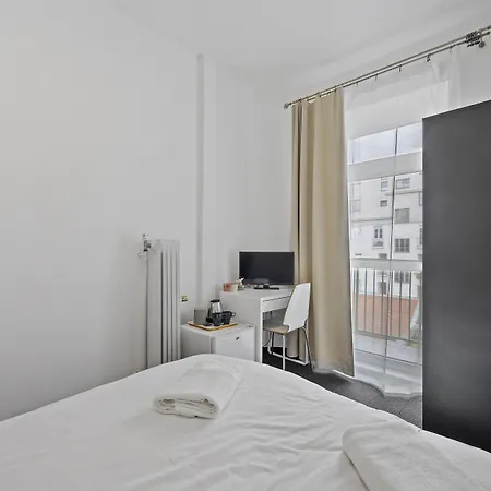 Le Petit Hotel