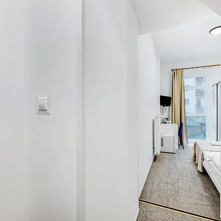 Ξενοδοχείο Le Petit 3*