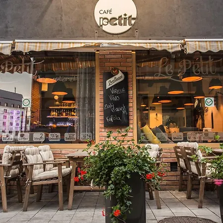 Petit Hotel 3*