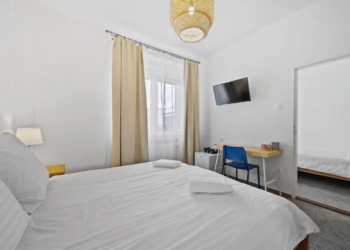 Le Petit Hotel 3*